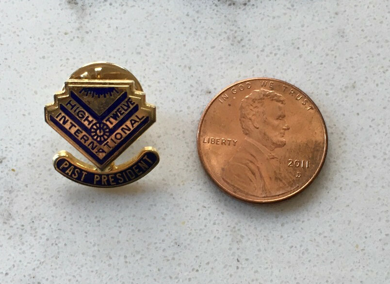 custom lapel pins